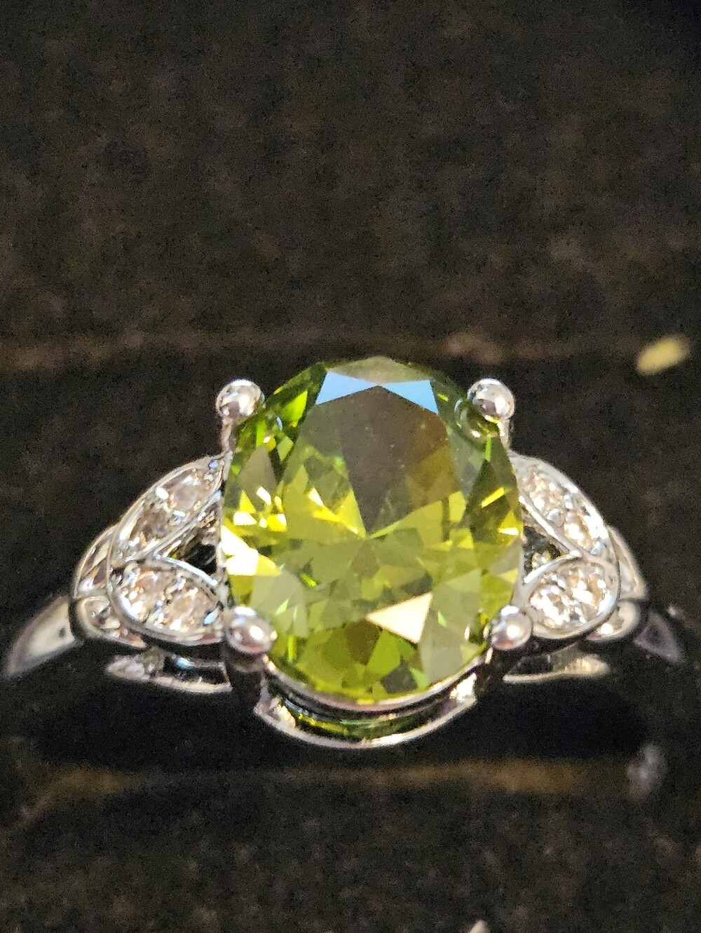 Sterling Silver 925 Peridot And Brilliants Costume Jewelry Ring